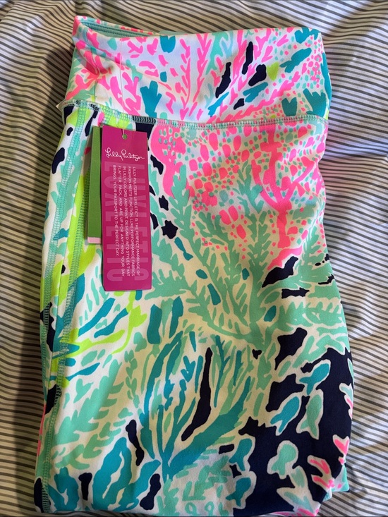Lilly Pulitzer Pants - Lilly Pulitzer Multicolor Coral Reef Print Capri Pants